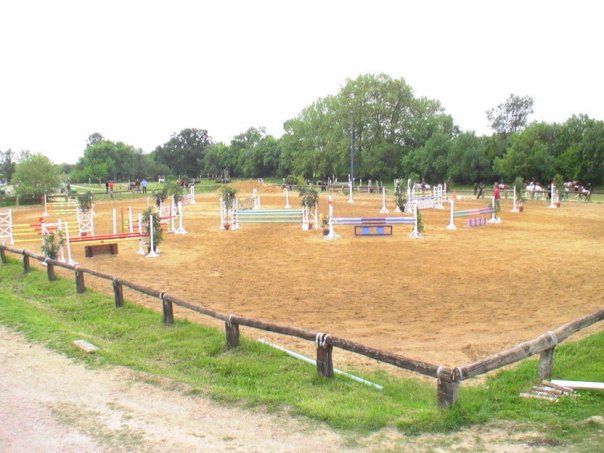 Carrière d'obstacles du Centre Équestre du Dardaillon